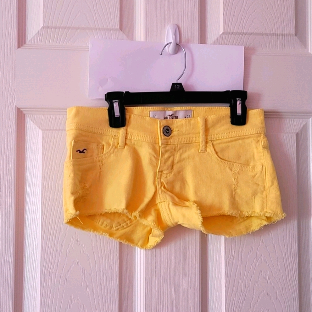 yellow hollister jean shorts